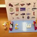 Kortelių rodyklės didaktiniai žaidimai naudojant konstruktorių Didaktiniai žaidimai su Legos vidurinėje grupėje